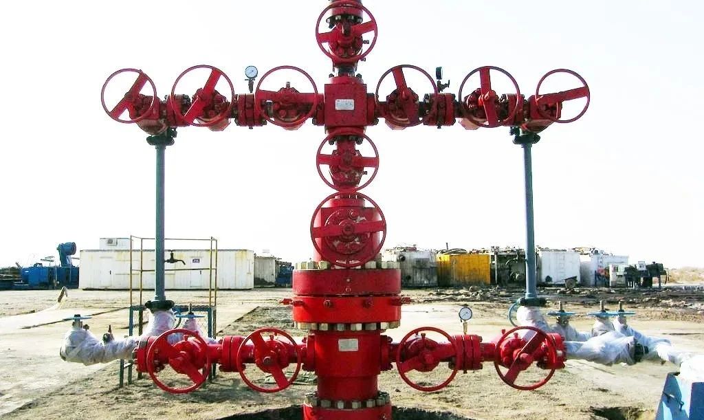 Oil-feild-development.jpg