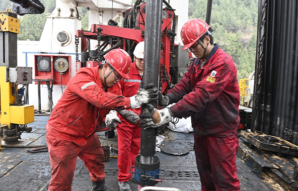 钻探、物探、地勘1.jpg